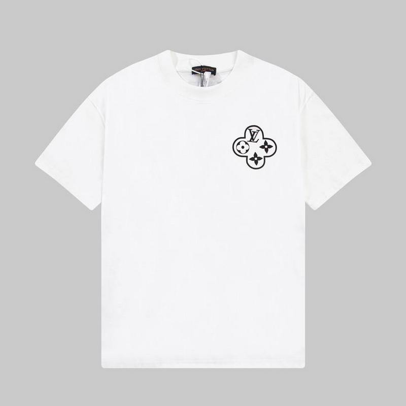 Louis Vuitton Men's T-shirts 54